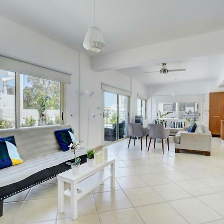 Blue Sea Villa 普罗塔拉斯 外观 照片